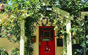 Kymmik Cottage